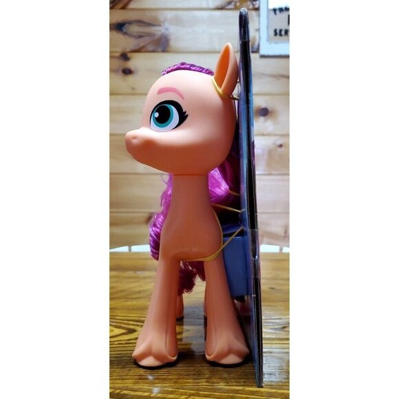 2021 Hasbro My Little Pony Mega Movie Friends 8" Sunny Starscout - Brand New - Picture 3 of 5